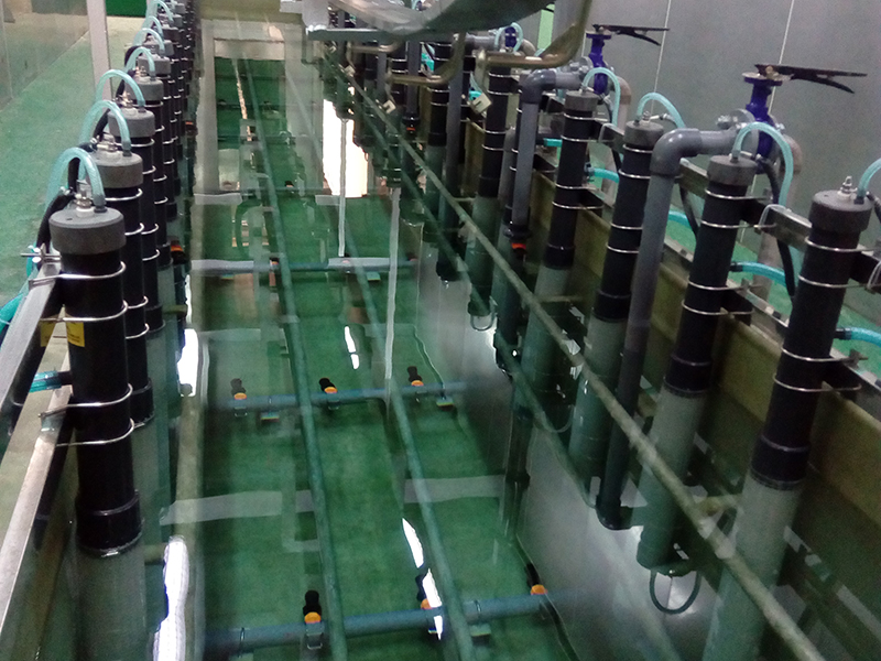 異相離子隔膜電極分離裝置